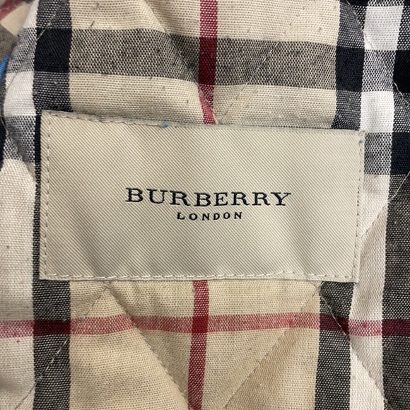 Burberry authentic quilted jacket size small - Picture 2 of 5